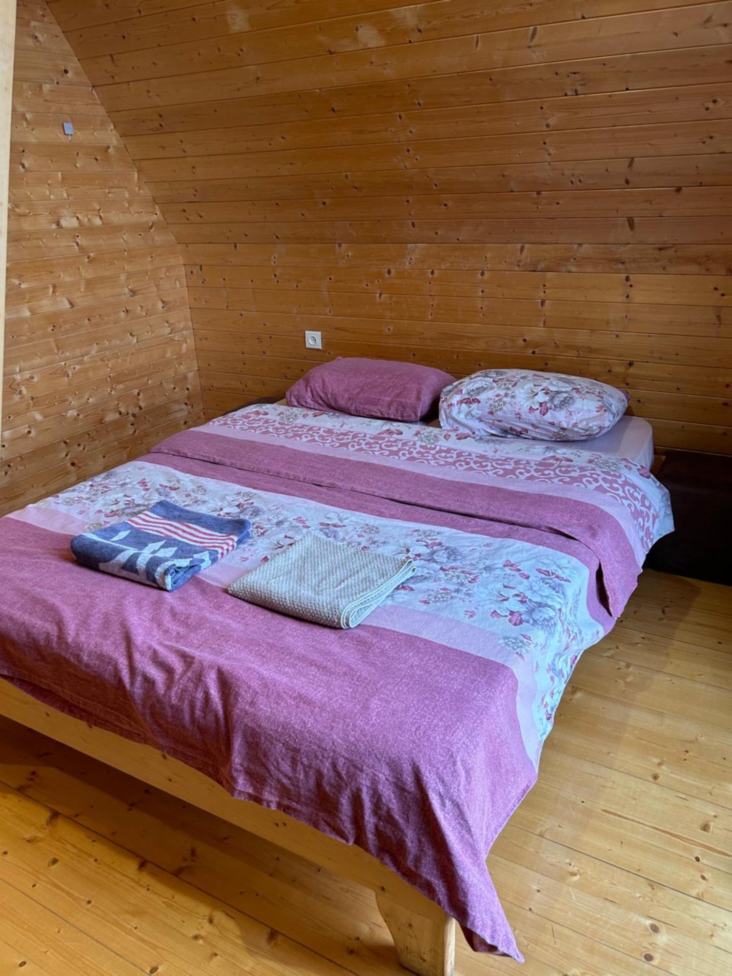 Cottage In Udabno Exterior foto